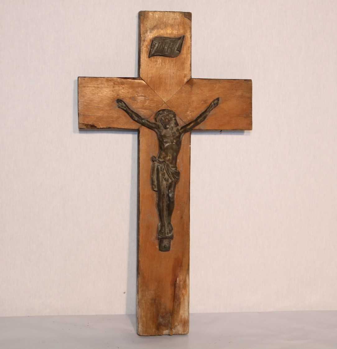 CRUCIFIJO DE MADERA