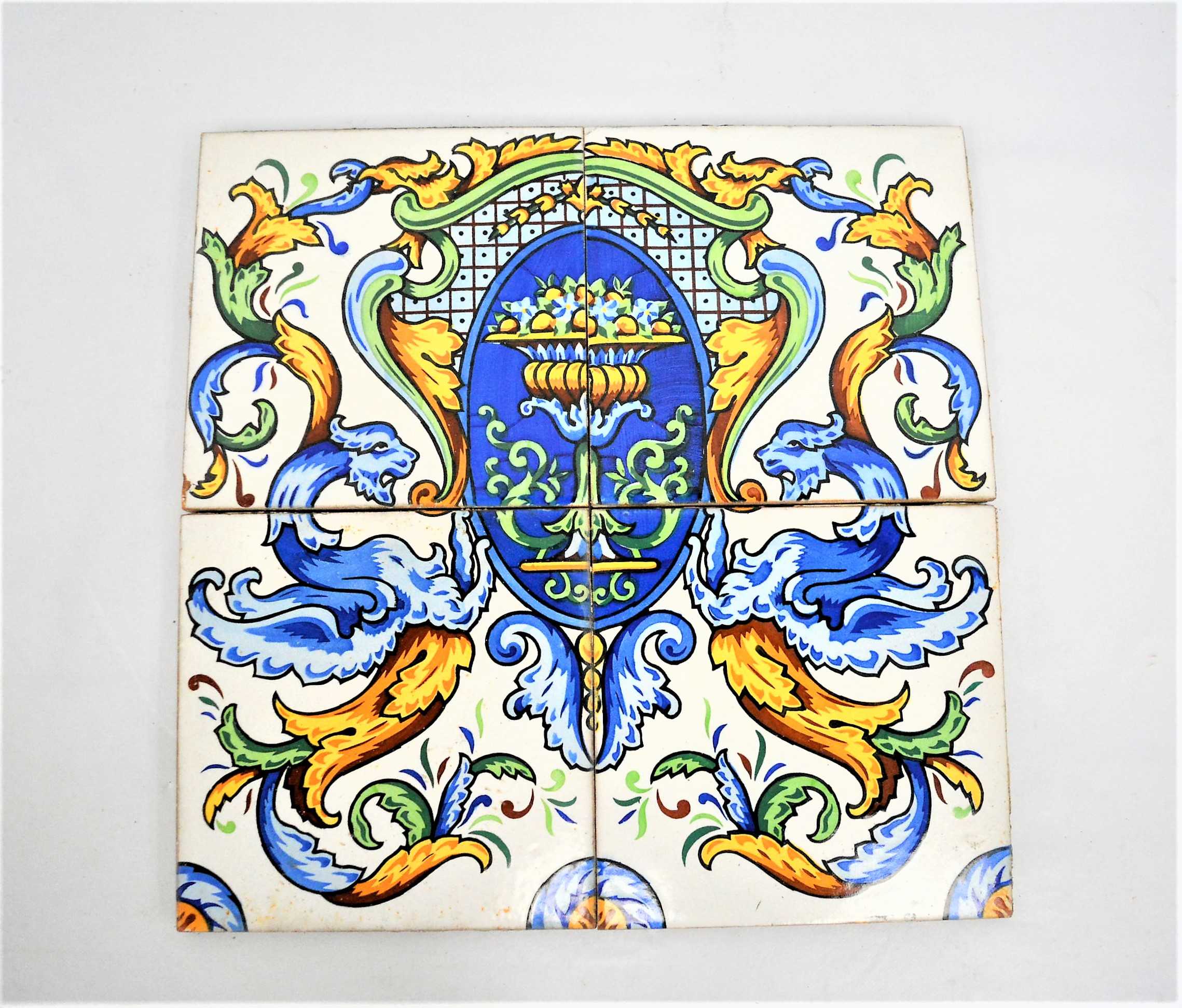 CONJUNTO DE AZULEJOS DECORATIVOS