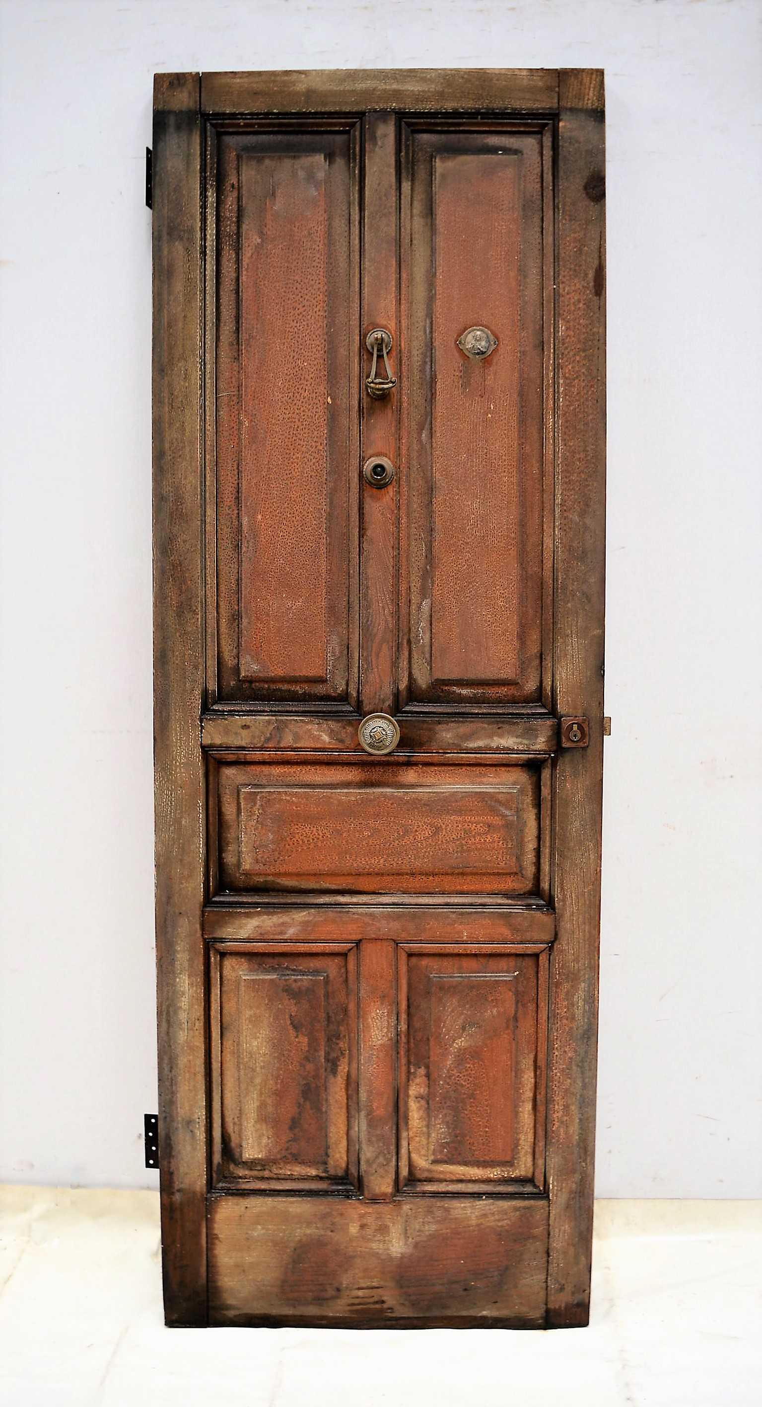 PUERTA DE MADERA