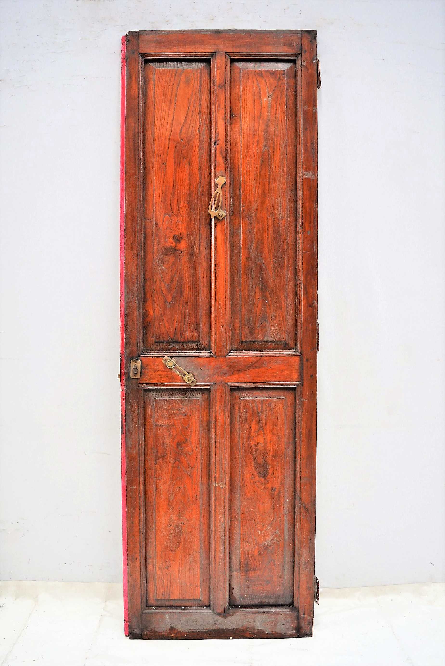 PUERTA DE MADERA