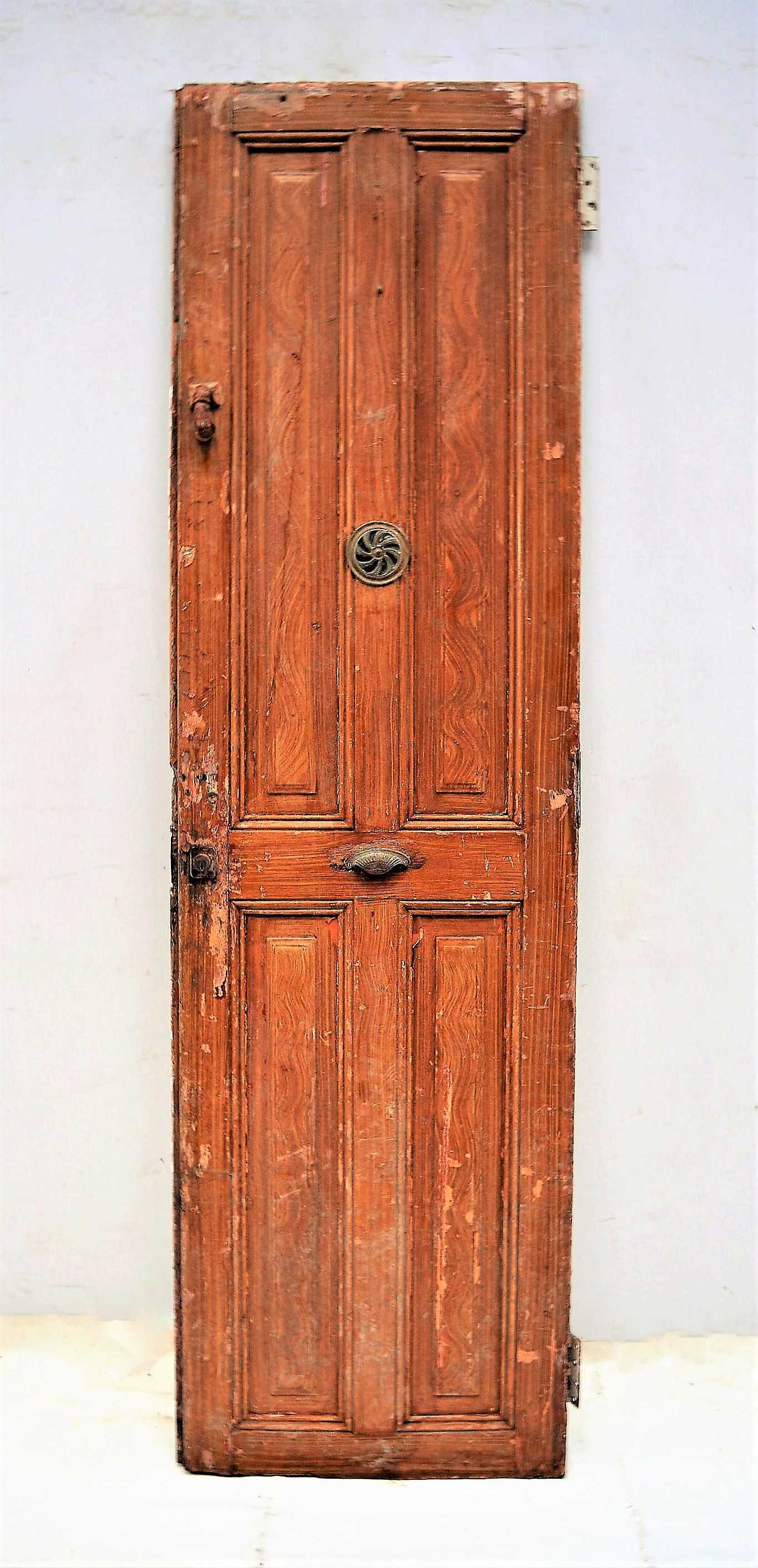 PUERTA DE MADERA