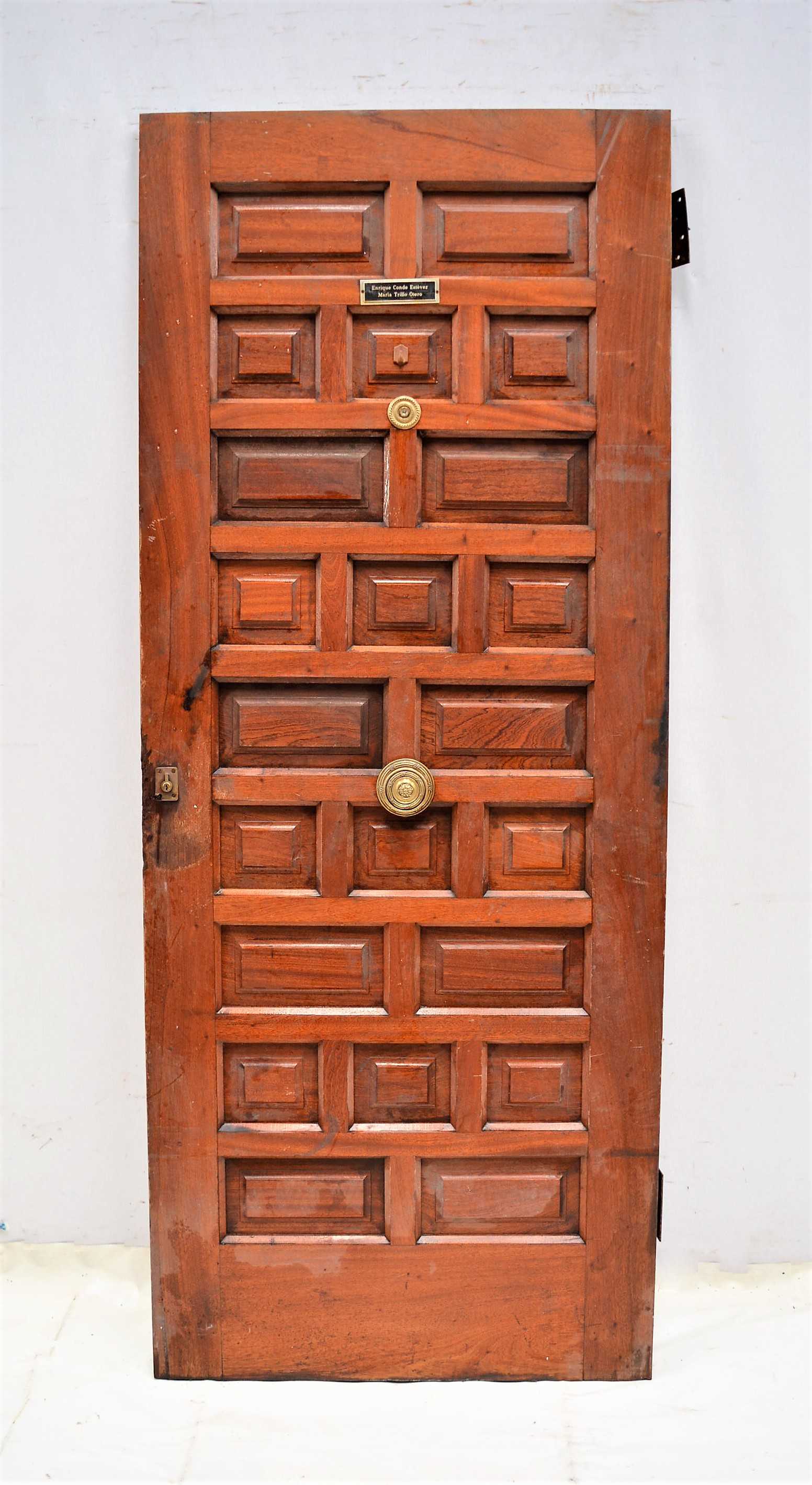 PUERTA DE MADERA