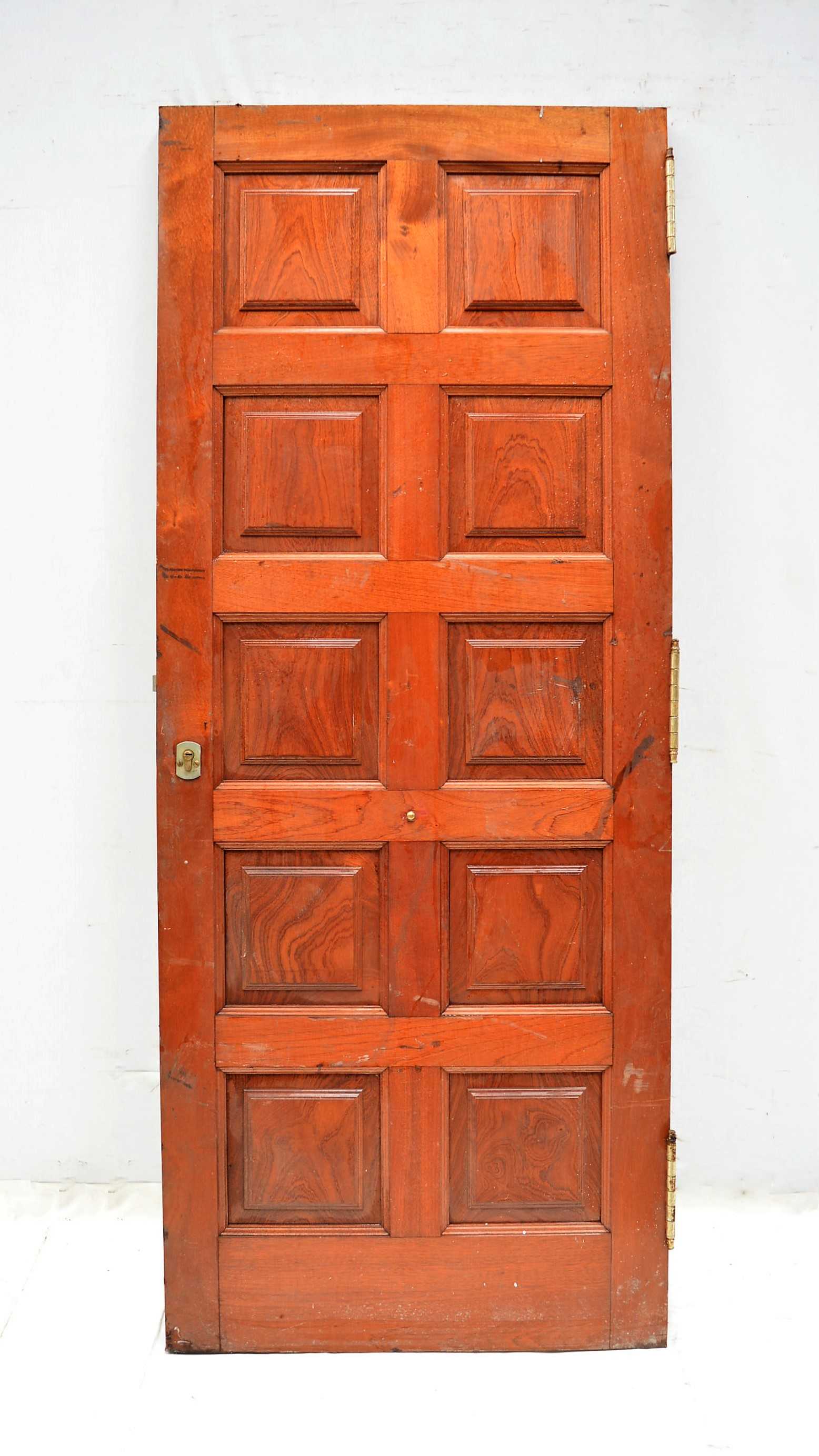 PUERTA DE MADERA