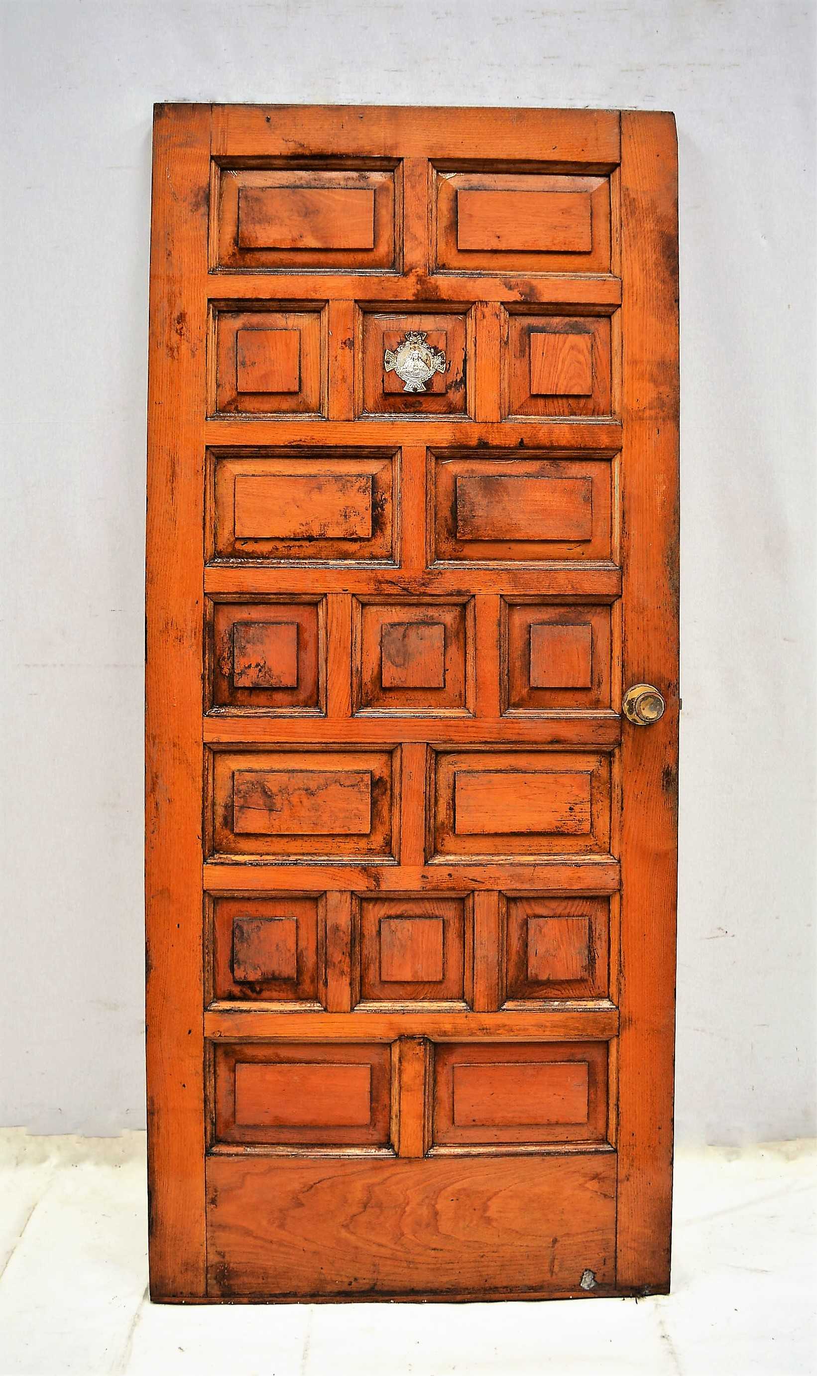 PUERTA DE MADERA