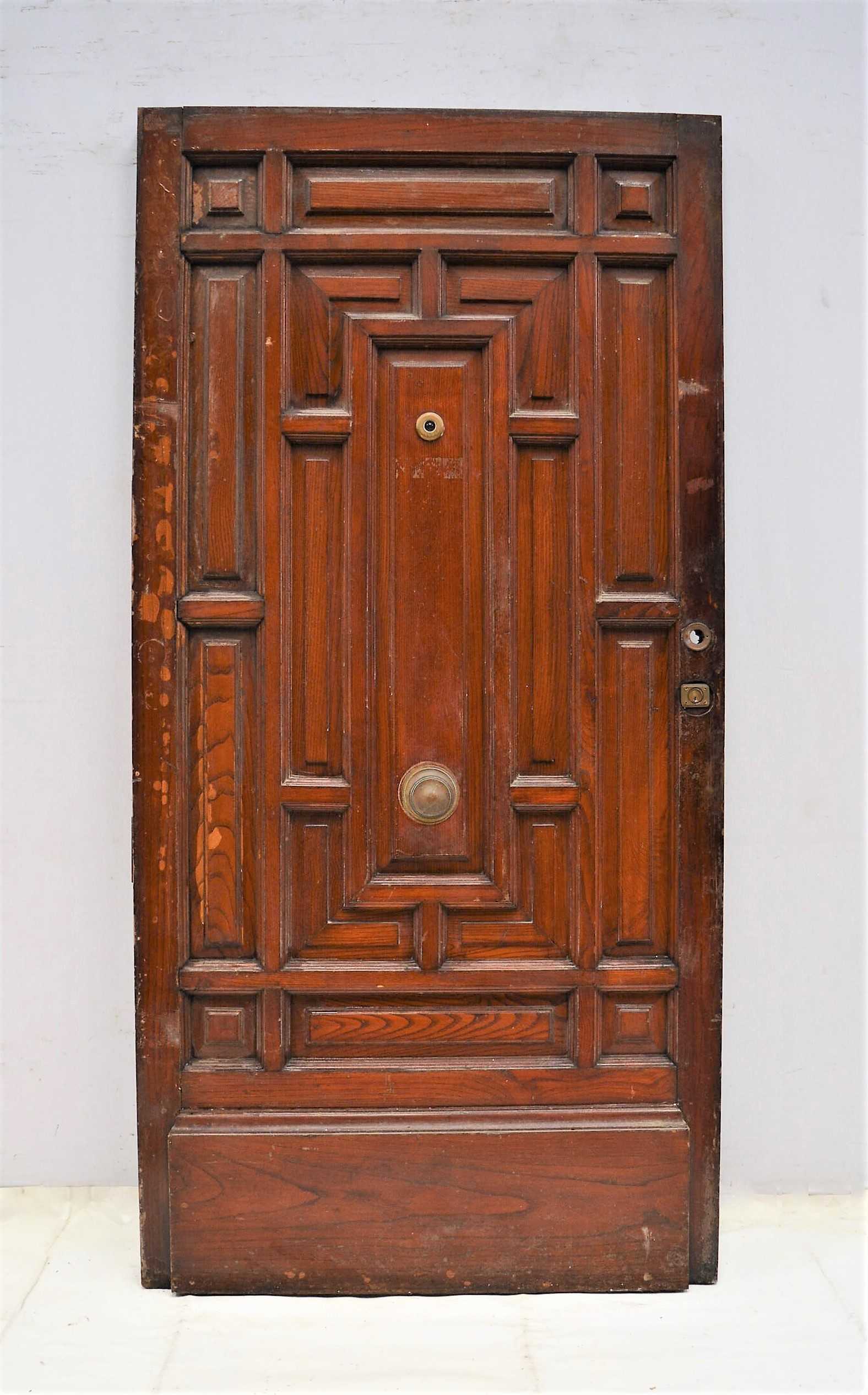 PUERTA DE MADERA