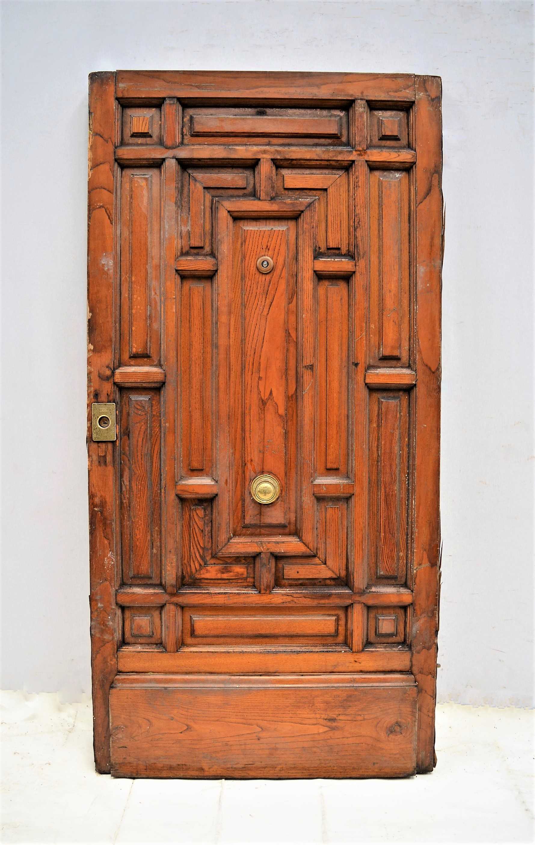 PUERTA DE MADERA