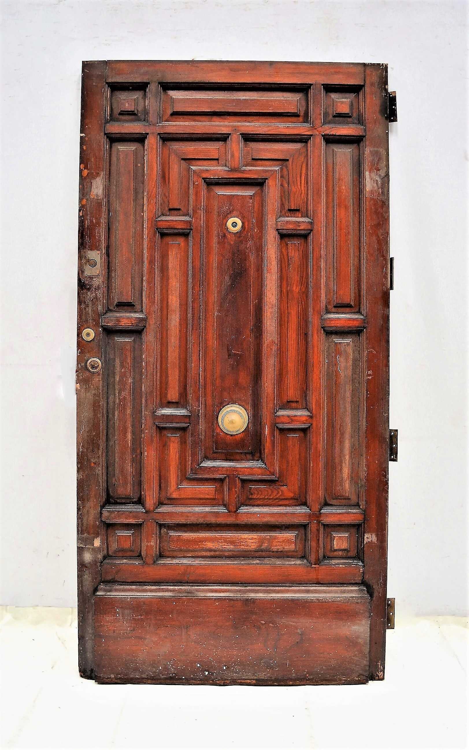 PUERTA DE MADERA