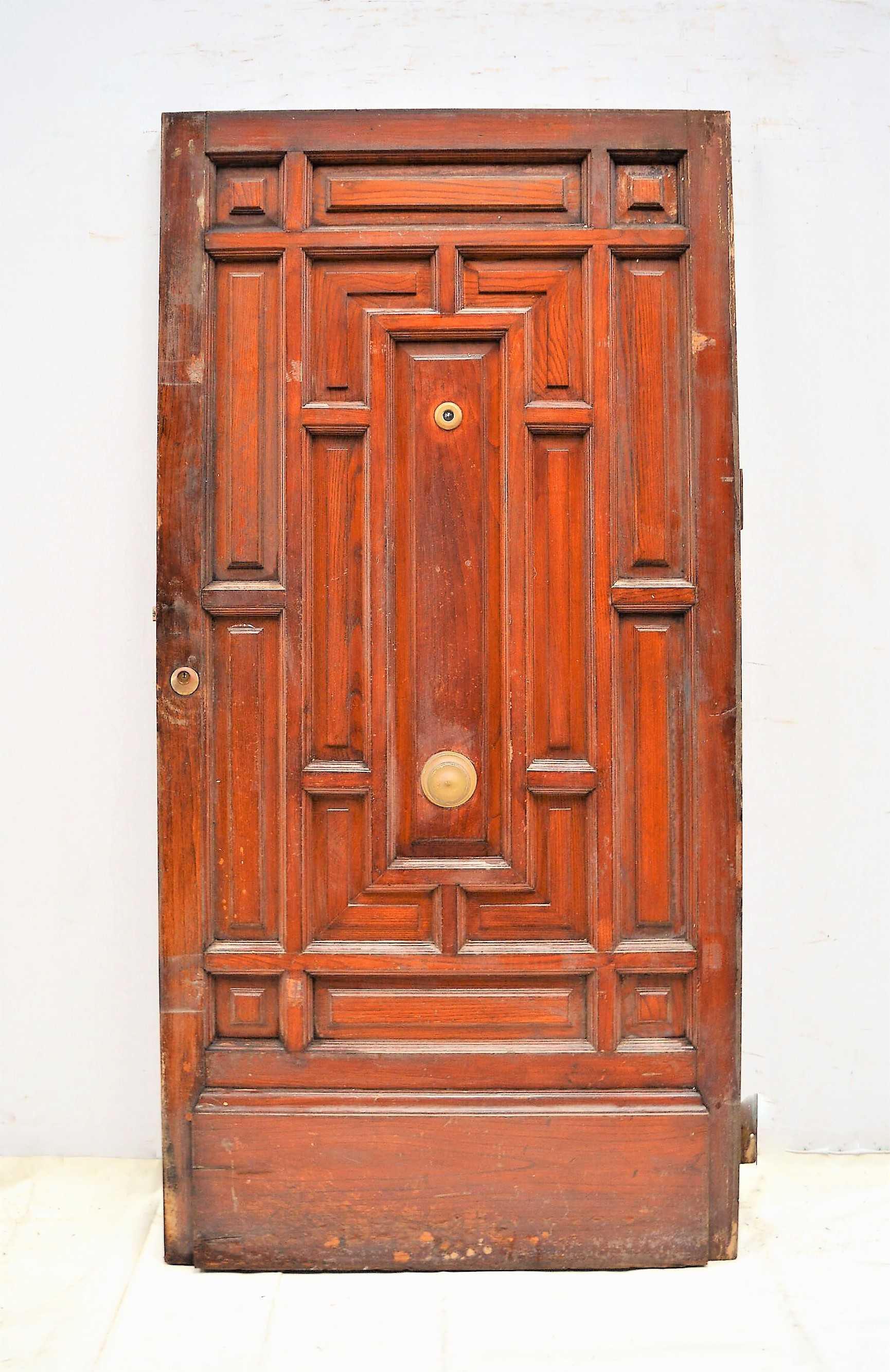 PUERTA DE MADERA