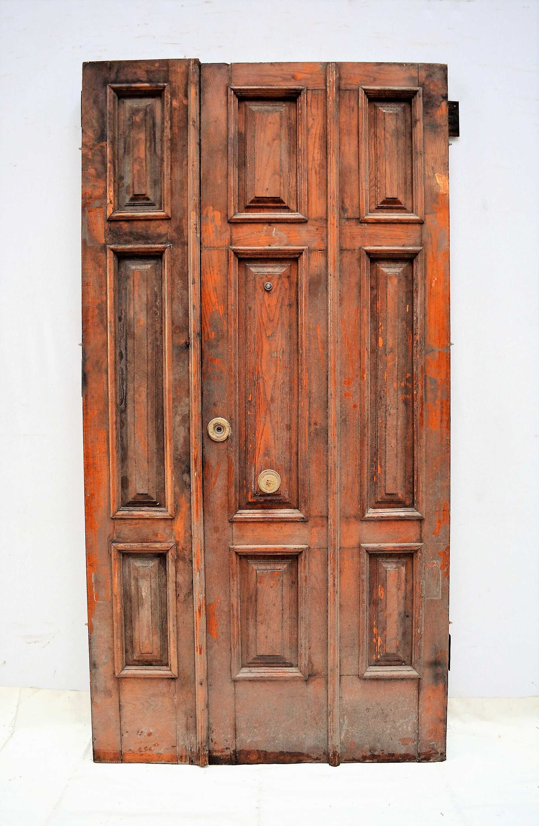 PUERTA DE MADERA DOBLE