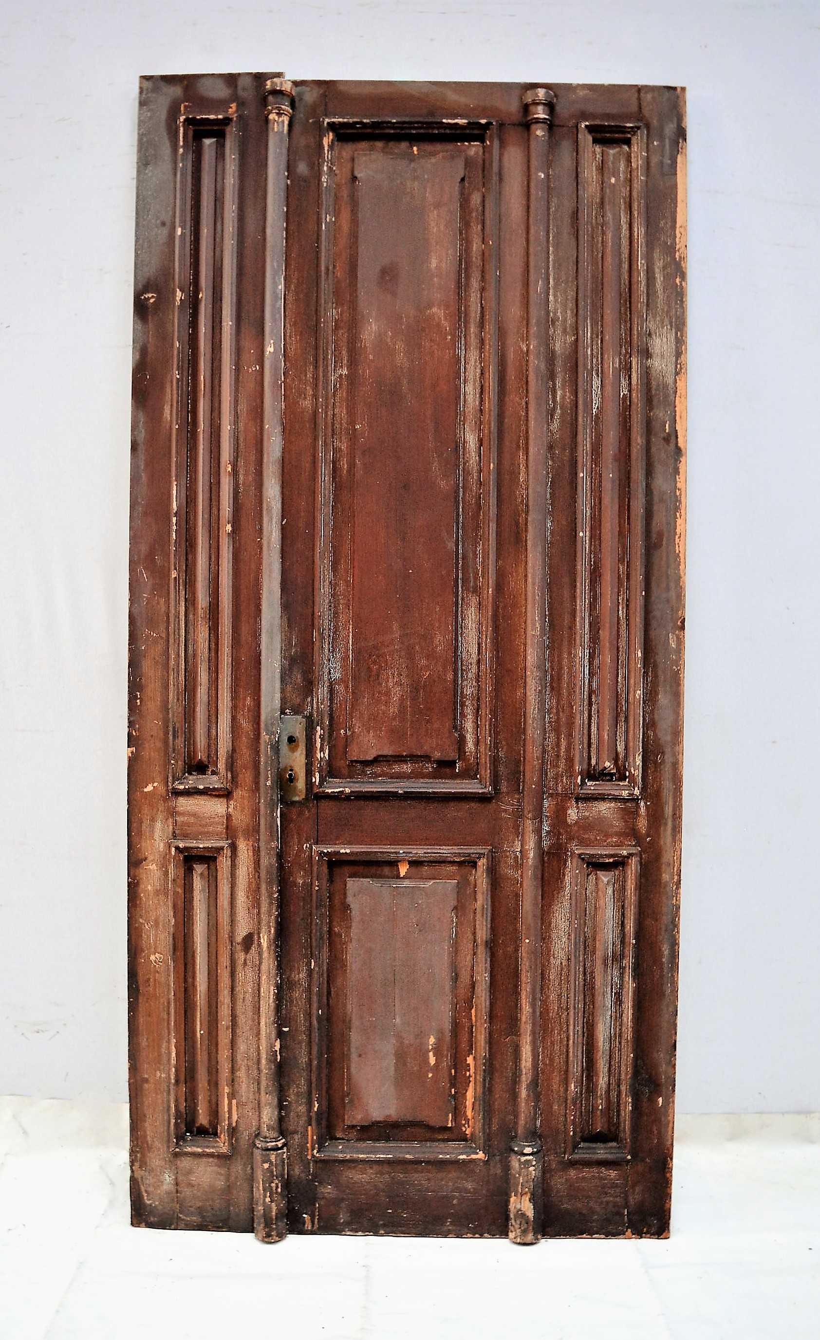 PUERTA DE MADERA DOBLE