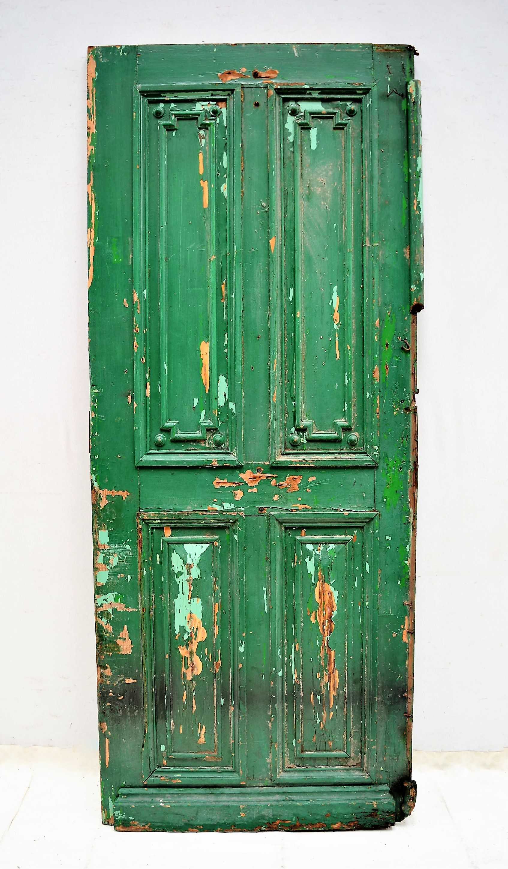 PUERTA DE MADERA VERDE