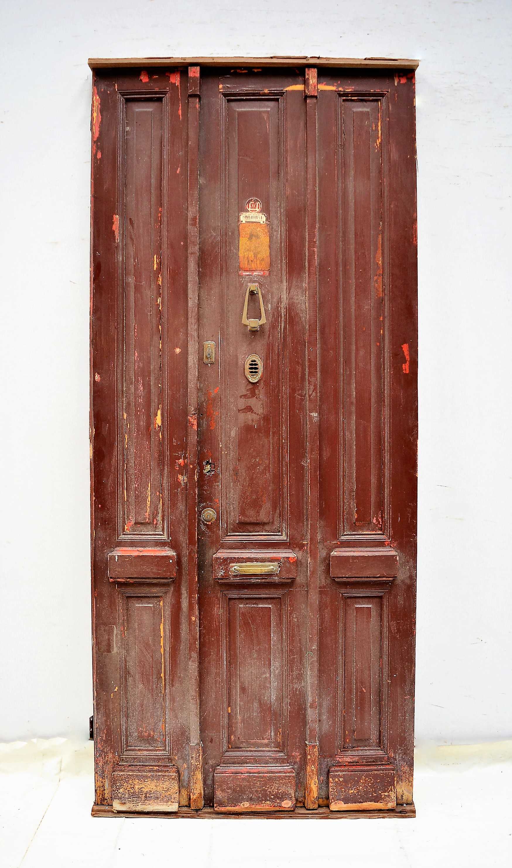 PUERTA DE MADERA DOBLE