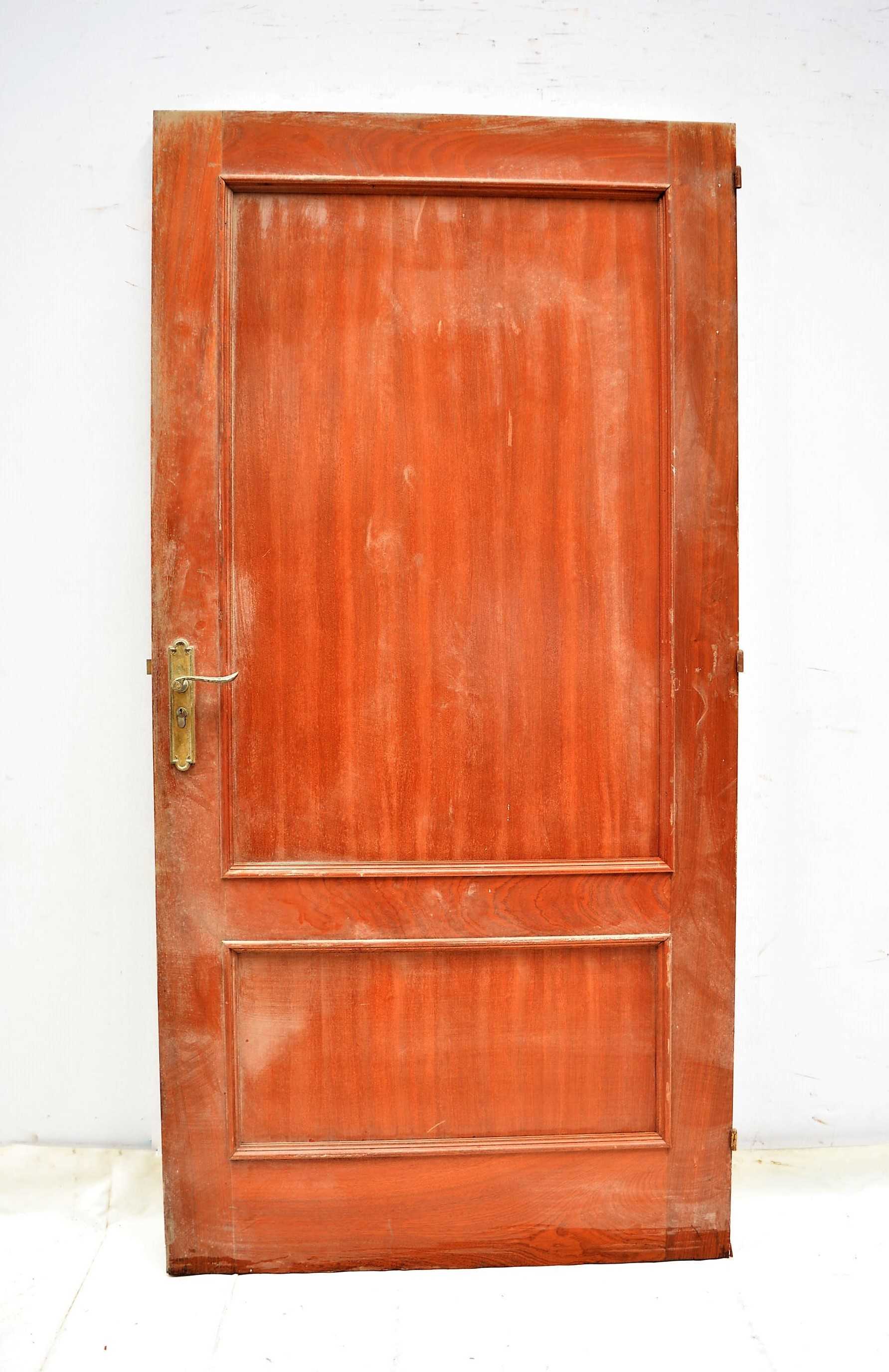 PUERTA DE MADERA