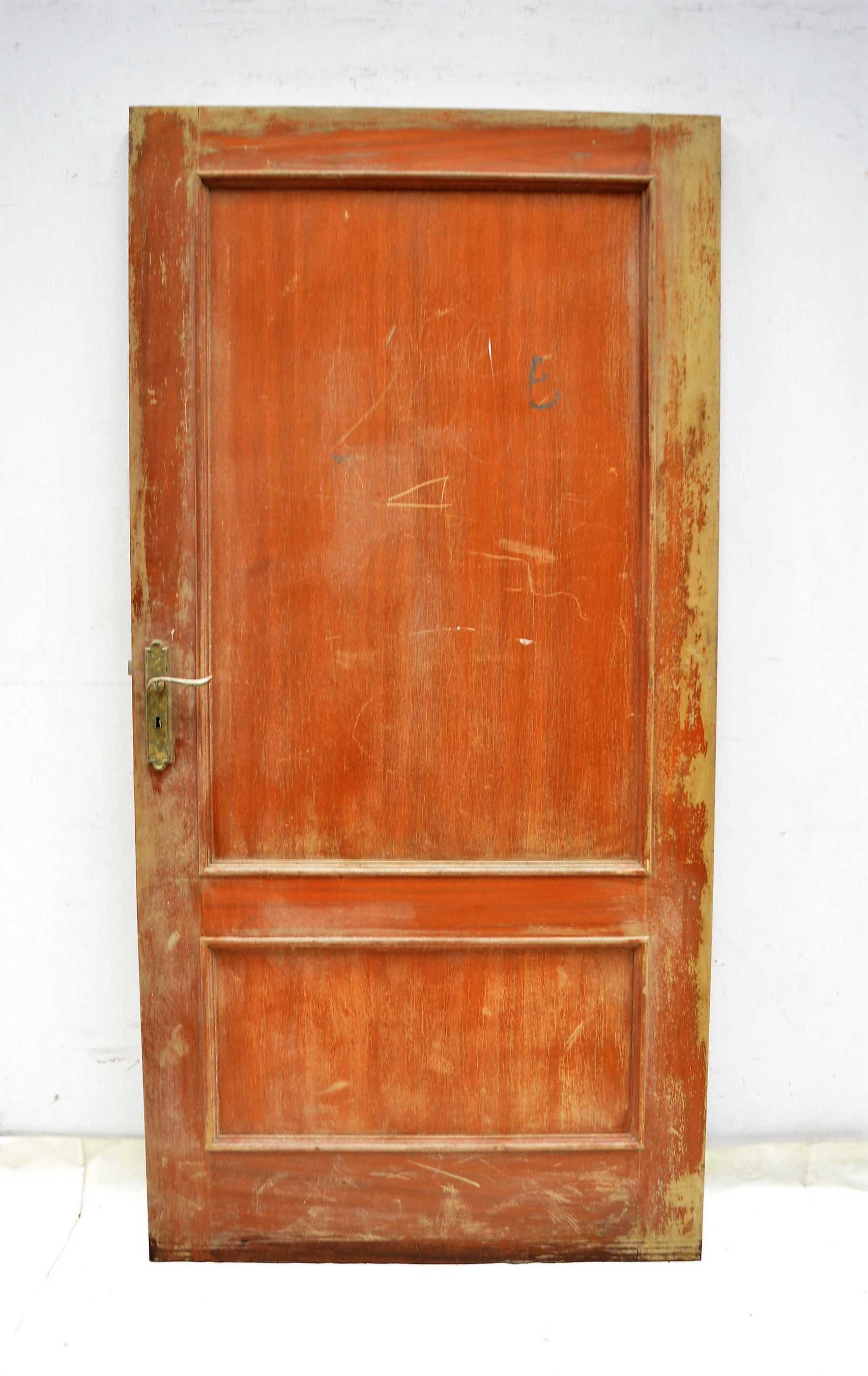 PUERTA DE MADERA