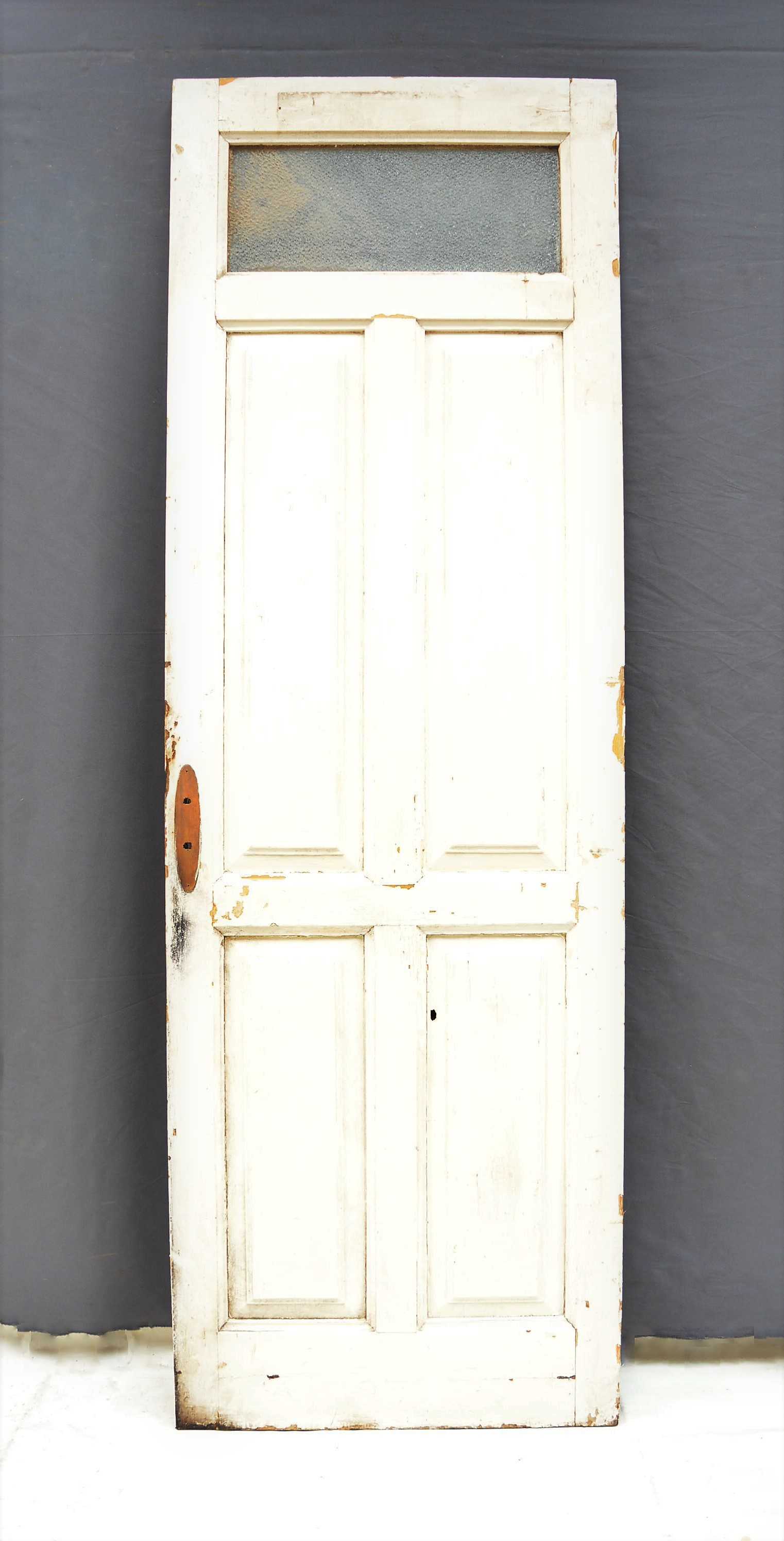 PUERTA DE MADERA BLANCA