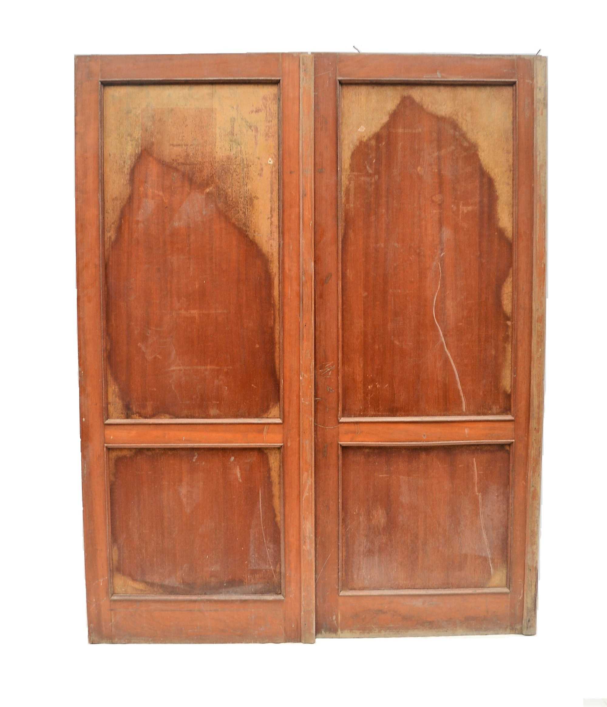 PUERTA DE MADERA DOBLE